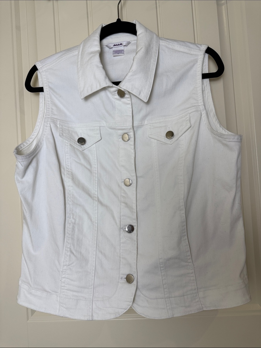 Alia Women's White Stretch Denim Vest Size 12 Button Front Cotton Blend